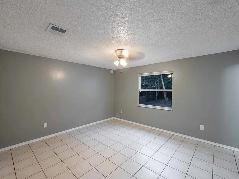 2586 Spring Lake Rd W — Photo 18