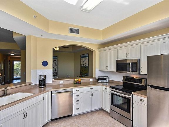 3rd image of 10720 Ravenna Way Unit 305