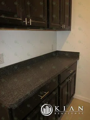 Rented by Kian Realty | media 16