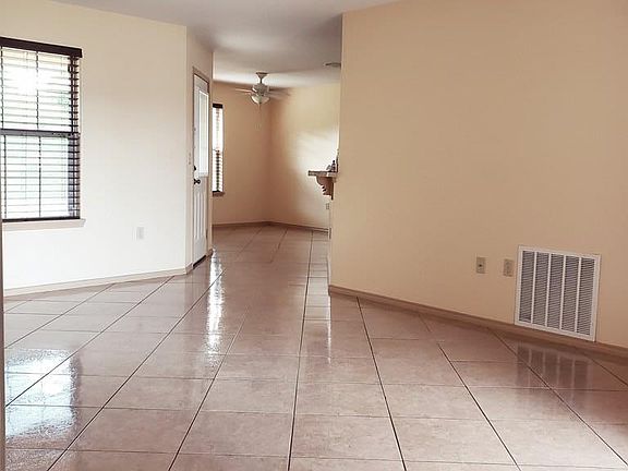 3rd image of 226 Acapulco Dr