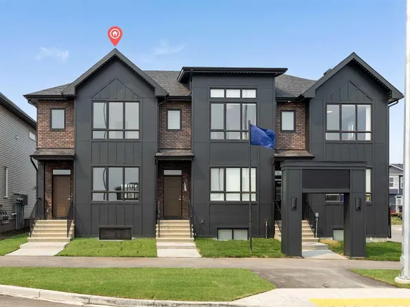 21523 E Sheriff King St SW, Calgary, AB T2X 0T9