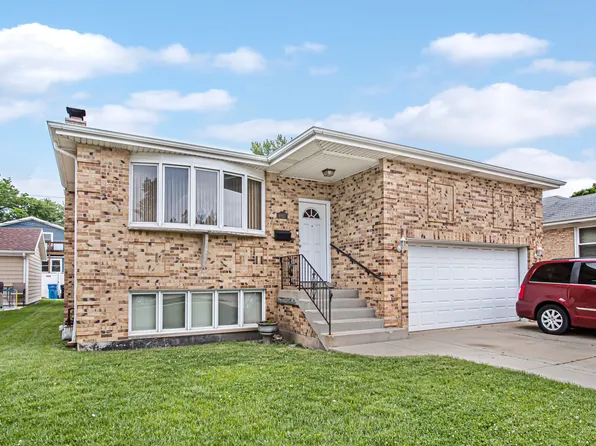 6910 W Summerdale Ave, Chicago, IL 60656