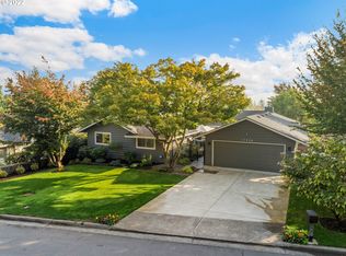 17920 Meadowlark Ln, Lake Oswego, OR 97034