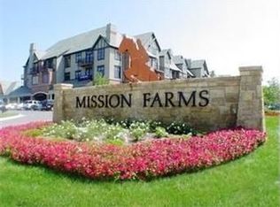 10531 Mission Rd UNIT 201, Leawood, KS 66206