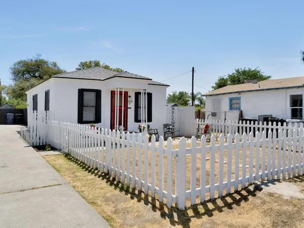 1437 N 11th Ave, Hanford, CA 93230