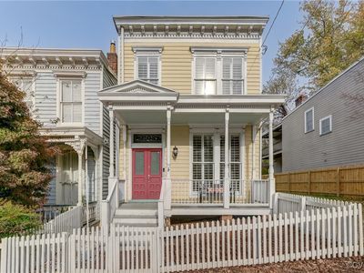 2108 E Broad St, Richmond, VA, 23223
