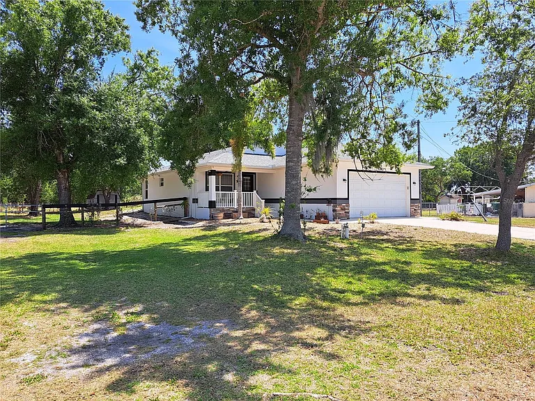 3819 Rosemary Dr — Photo 2