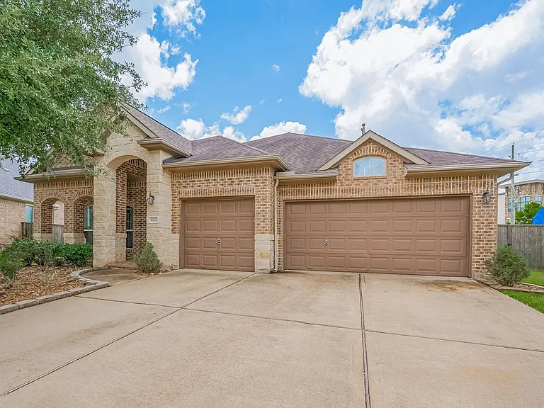 4227 Lodge Ranch Ct — Photo 2