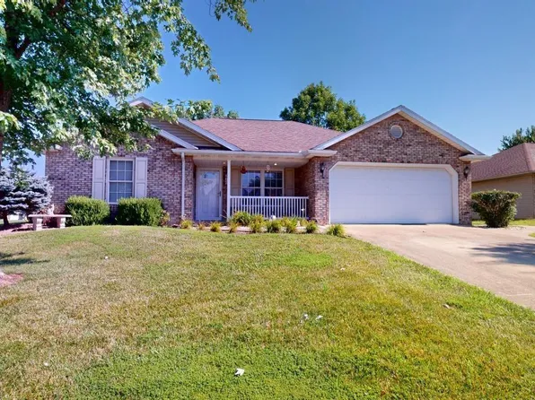 214 W 20th St, Huntingburg, IN 47542