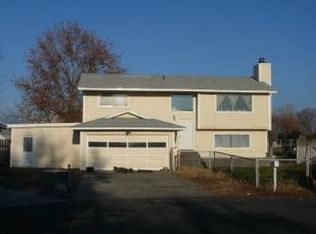 713 Chinook Ct, Umatilla, OR 97882