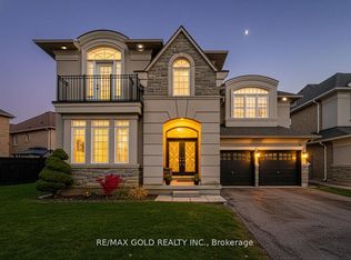 37 Scotchmere Cres, Brampton, ON L6P 3A6