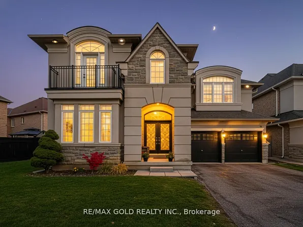 37 Scotchmere Cres, Brampton, ON L6P 3A6