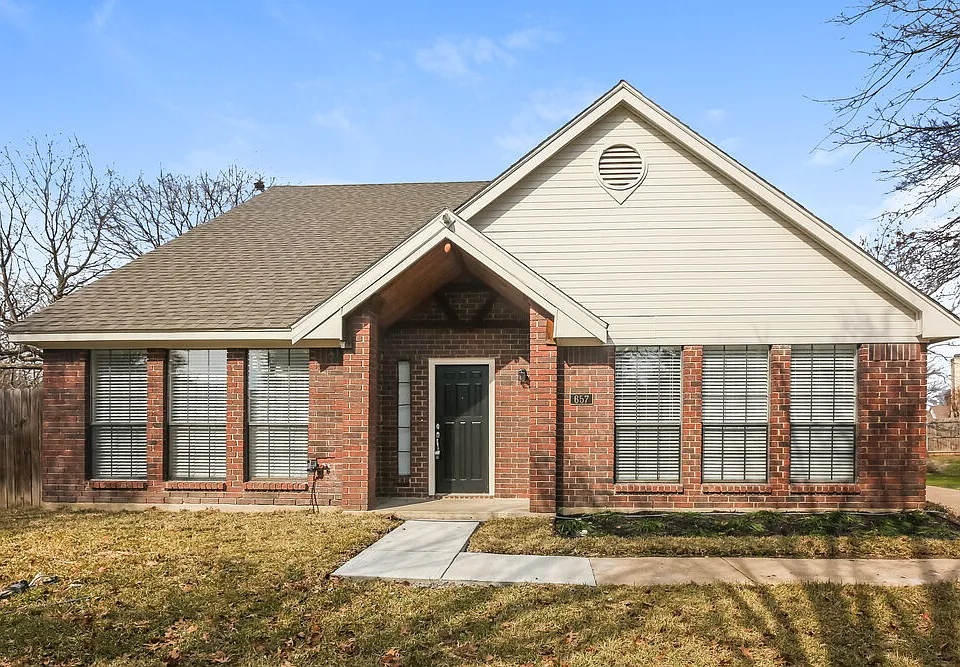 657 Edgewood Dr