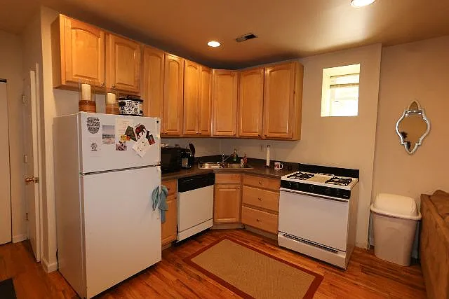 2545 N Seminary Ave — Photo 1