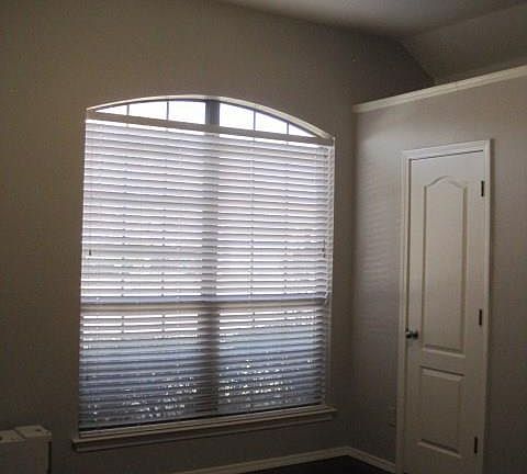 3rd image of 1028 SW 128th St