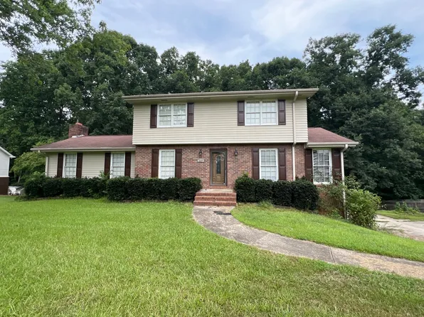 127 Foxdale Dr, Toccoa, GA 30577