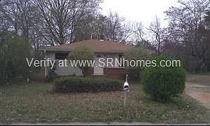 2nd image of 975 Oakdale Dr SE