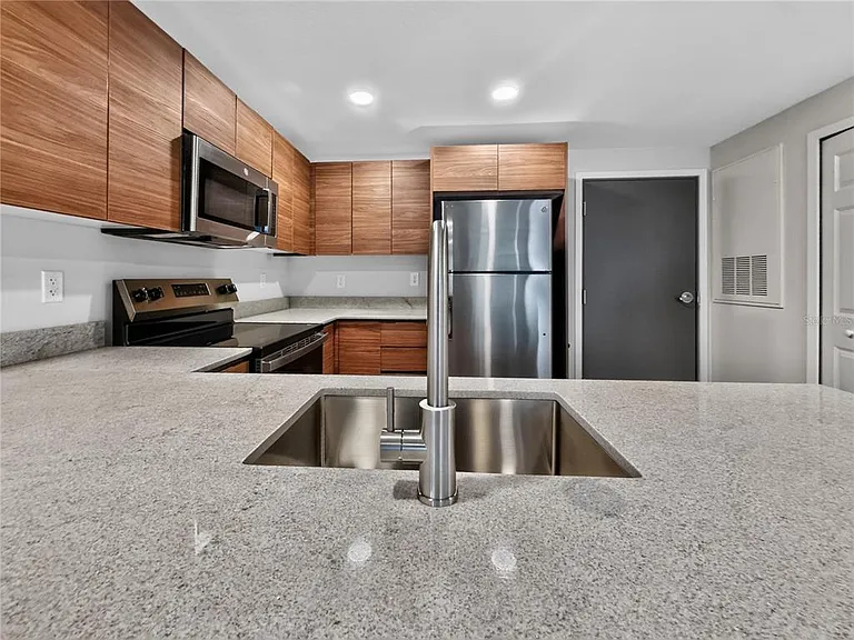 4424 S Texas Ave #1-319 — Photo 4