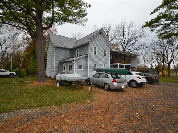 53 North Ave, Manchester, NY 14504