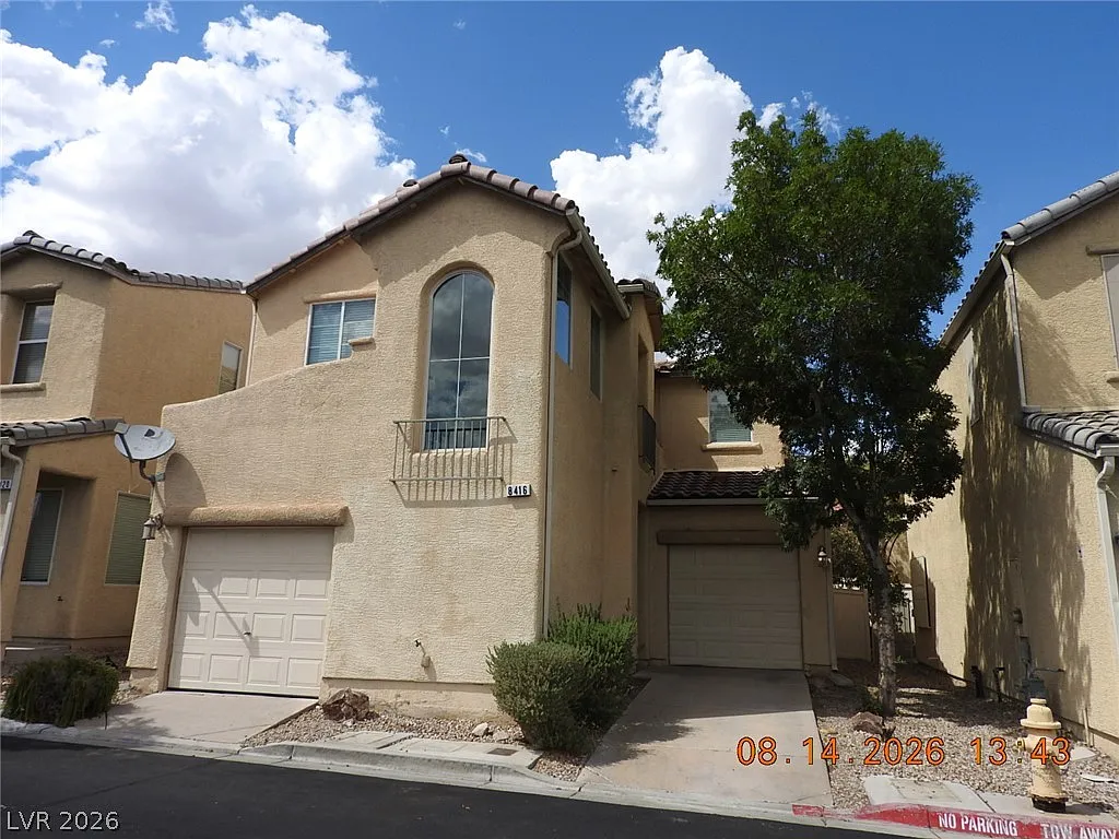 3 bed, 2.5 bath, 1190 sqft, $1,725 — Photo 2