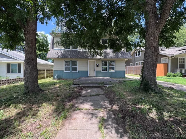 2011 E 12th Pl, Tulsa, OK 74104