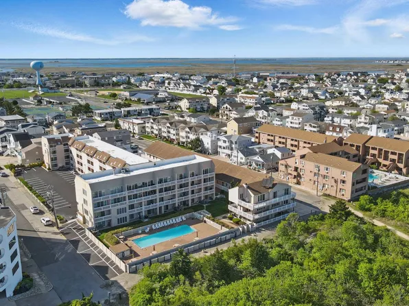 323 S 44th St, Brigantine, NJ 08203