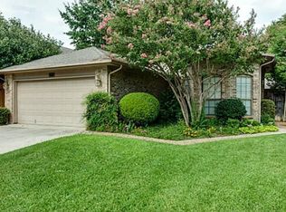 2215 Marvin Gardens St, Arlington, TX 76011