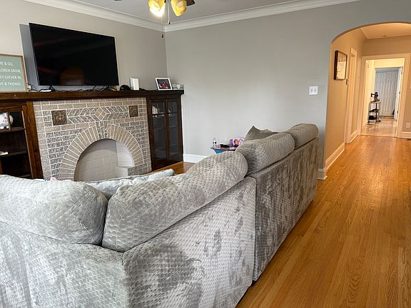 3rd image of 5754 W Pensacola Ave #1