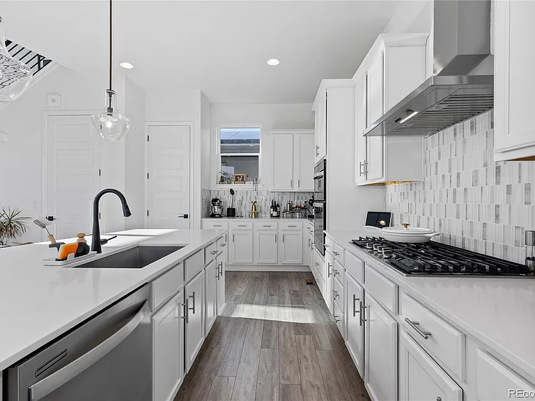 6058 N Perth St — Photo 14
