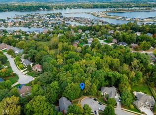 13562 Creekridge Ln, McCordsville, IN 46055