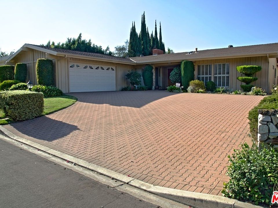 1st image of 3135 Dona Marta Dr