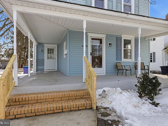 4th image of 312 W Pleasant St