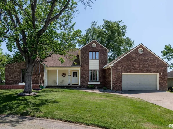 1203 Abbey Ln, Marion, IL 62959