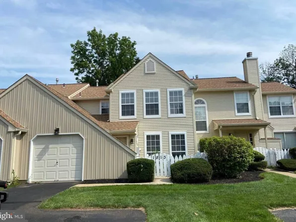 1813 Hennessy Dr, Southampton, PA 18966