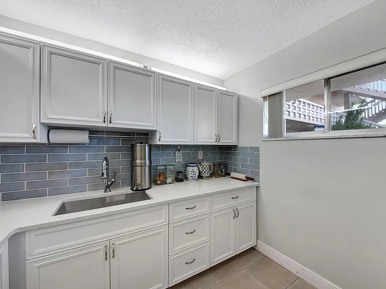 2812 Garden Dr S #109 — Photo 10