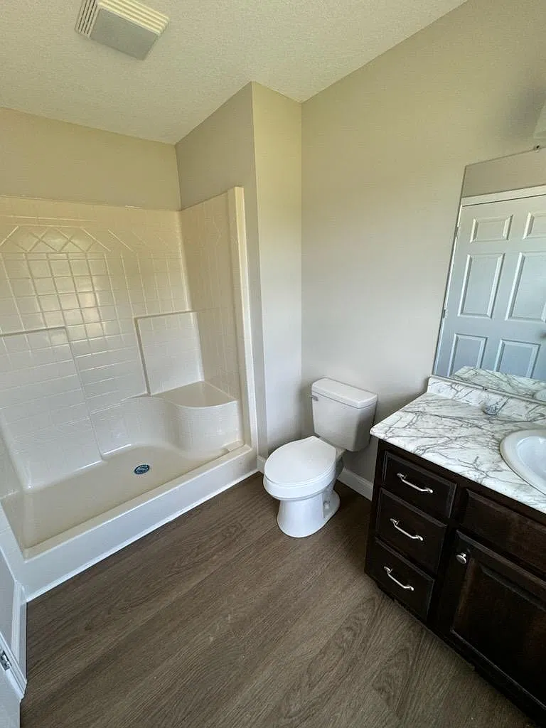 3 bed, 1400 sqft, $1,650 — Photo 3