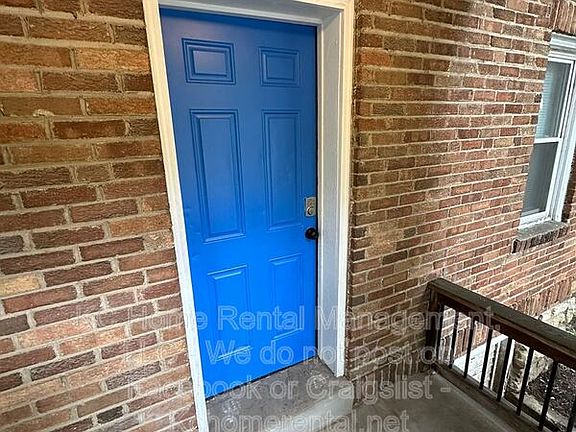 3rd image of 1112 W 41st Ter APT 1E