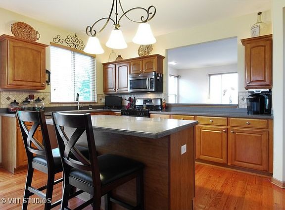 5th image of 25155 Constitution Ct