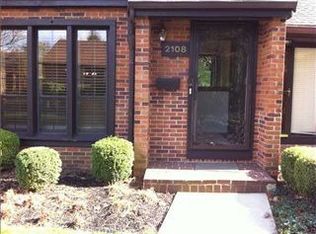 2108 Mackenzie Dr, Columbus, OH 43220