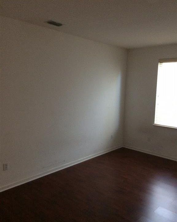 1st image of 2467 Aberdeen Ln