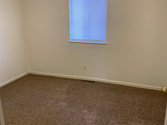 4th image of 407 Florence St APT 3
