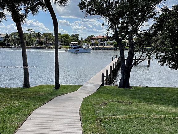 4th image of 150 Harbourside Cir
