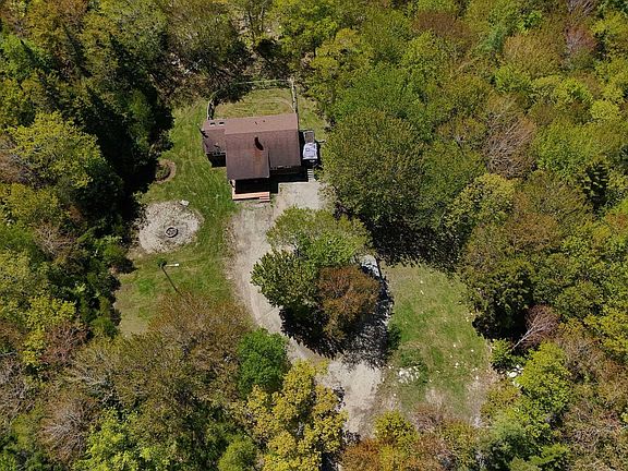 3rd image of 299 Armstrong Rd