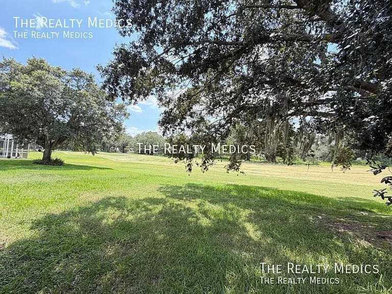 1565 The Oaks Blvd — Photo 8