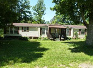 24905 Hillcrest Dr, Union City, PA 16438