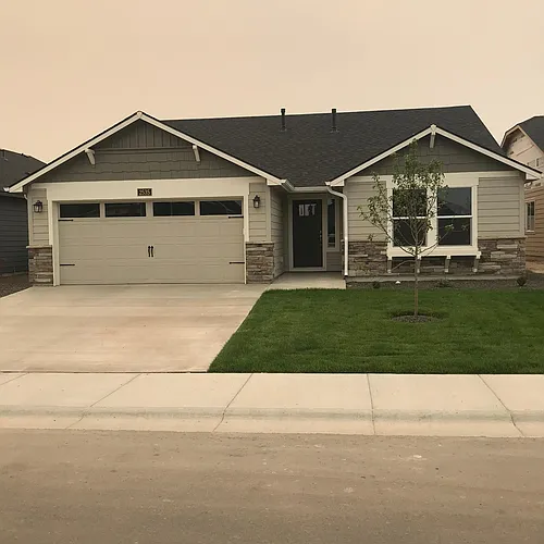 2535 W Skylar St Photo 1