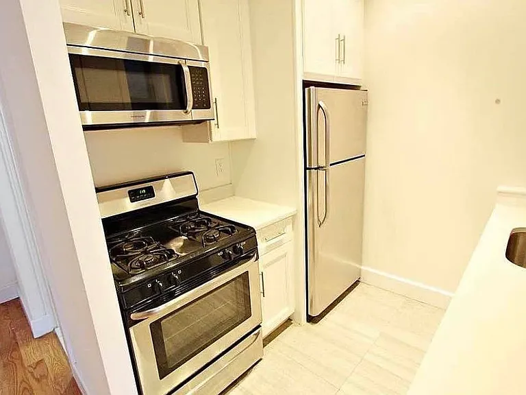 496 Manhattan Ave #4A — Photo 6