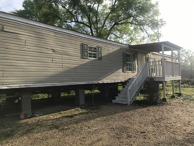 23175 Highway 190 E — Photo 5
