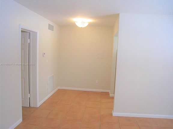 5th image of 2924 Day Ave APT N111