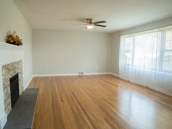 5th image of 174 Lake Hill Rd